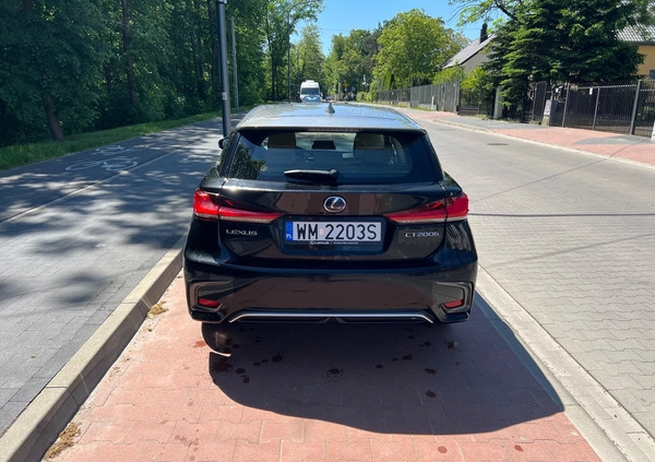 Lexus CT cena 92900 przebieg: 76900, rok produkcji 2017 z Sulejówek małe 154